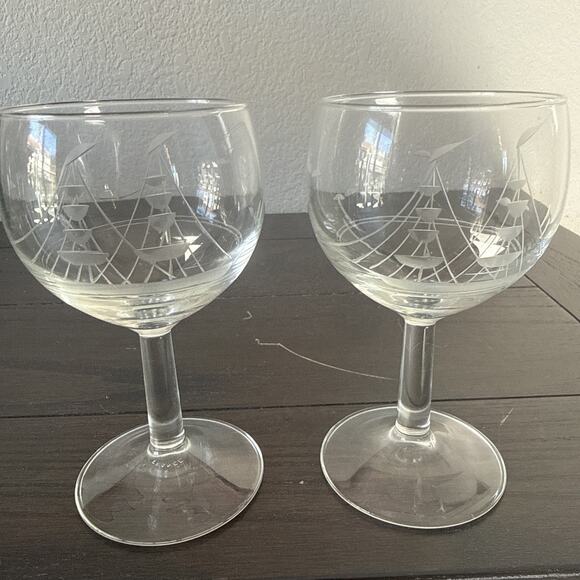 Unmarked Other - 2 Ship Seagulls Etched Wine Glasses France 5" Vintage Nautical Sea Decor Dining